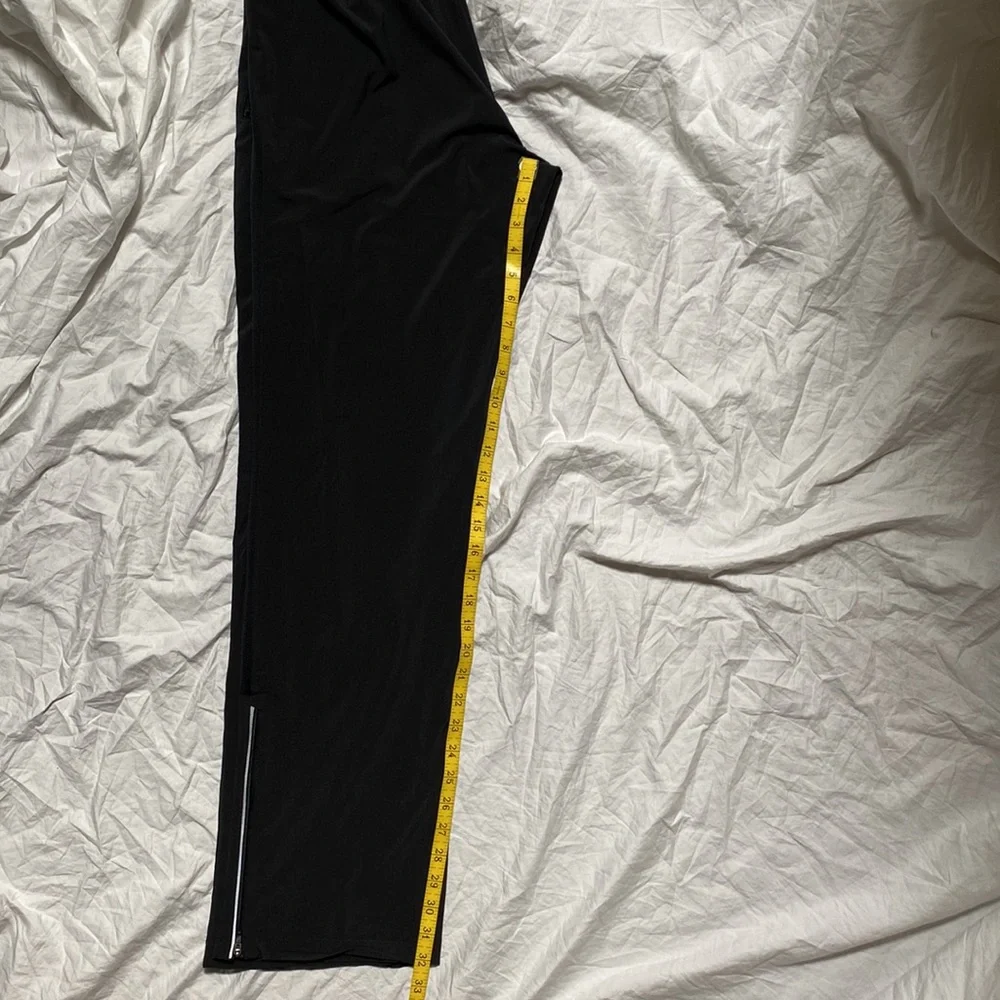 Nike Men’s Dri-Fit black running joggers. Size small.